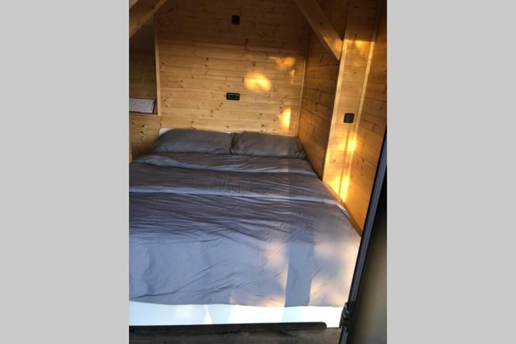 Chatka C Vyhlídka nad řekou Zdiby Exterior foto