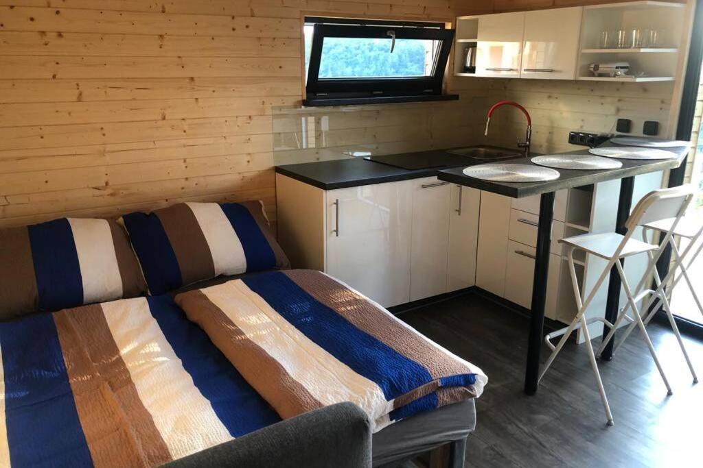 Chatka C Vyhlídka nad řekou Zdiby Exterior foto