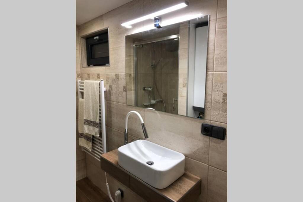Chatka C Vyhlídka nad řekou Zdiby Exterior foto